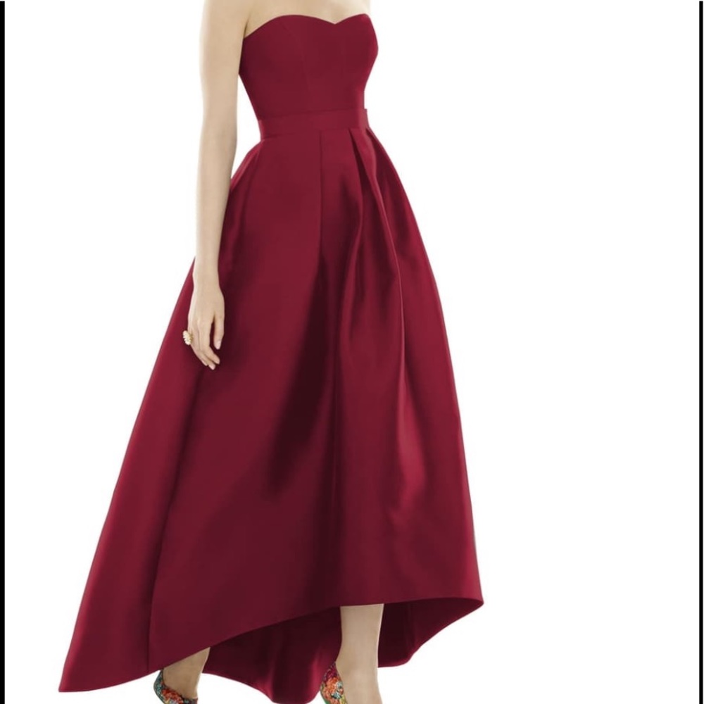 Alfred Sung - Strapless High / Low Ballgown